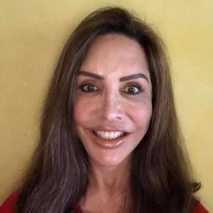 Meet your Posher, Debbie